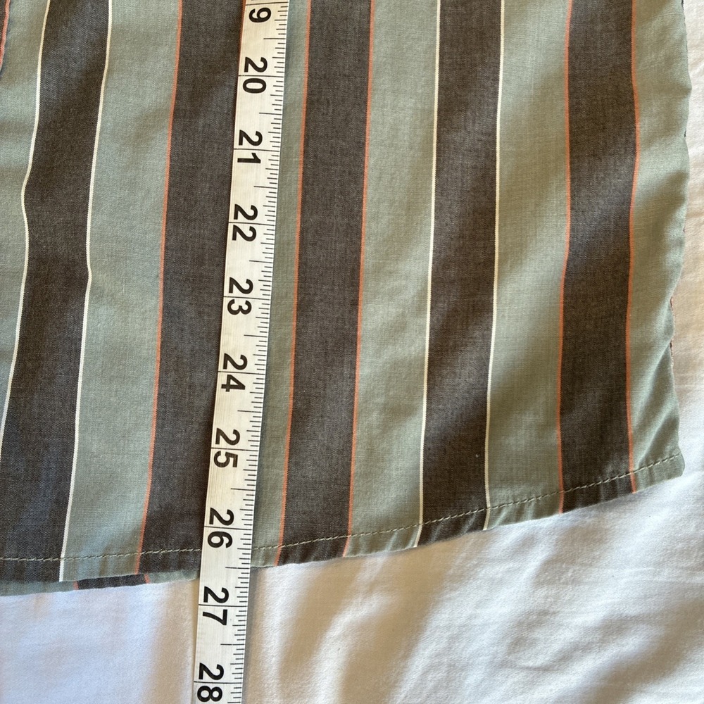 Volcom Mens Short Sleeve Button Up Shirt Men's Small Stripe Casual Modern Fit - Picture 3 of 11